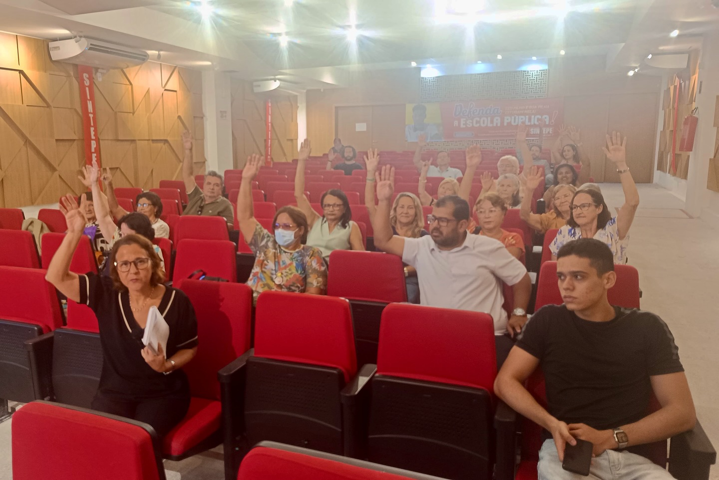 Assembleia Geral Extraordinária do SINDSAAF aprova pauta de reivindicações para 2025